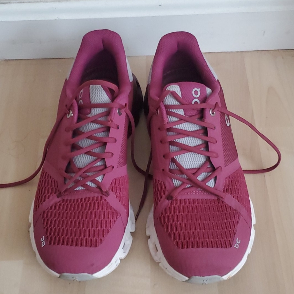 ON Cloudflyer Magenta Running Shoes